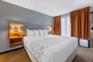 أسرّة بطبقة علوية مريحة وستائر تعتيم ومكواة/لوح كي وواي فاي مجانًا