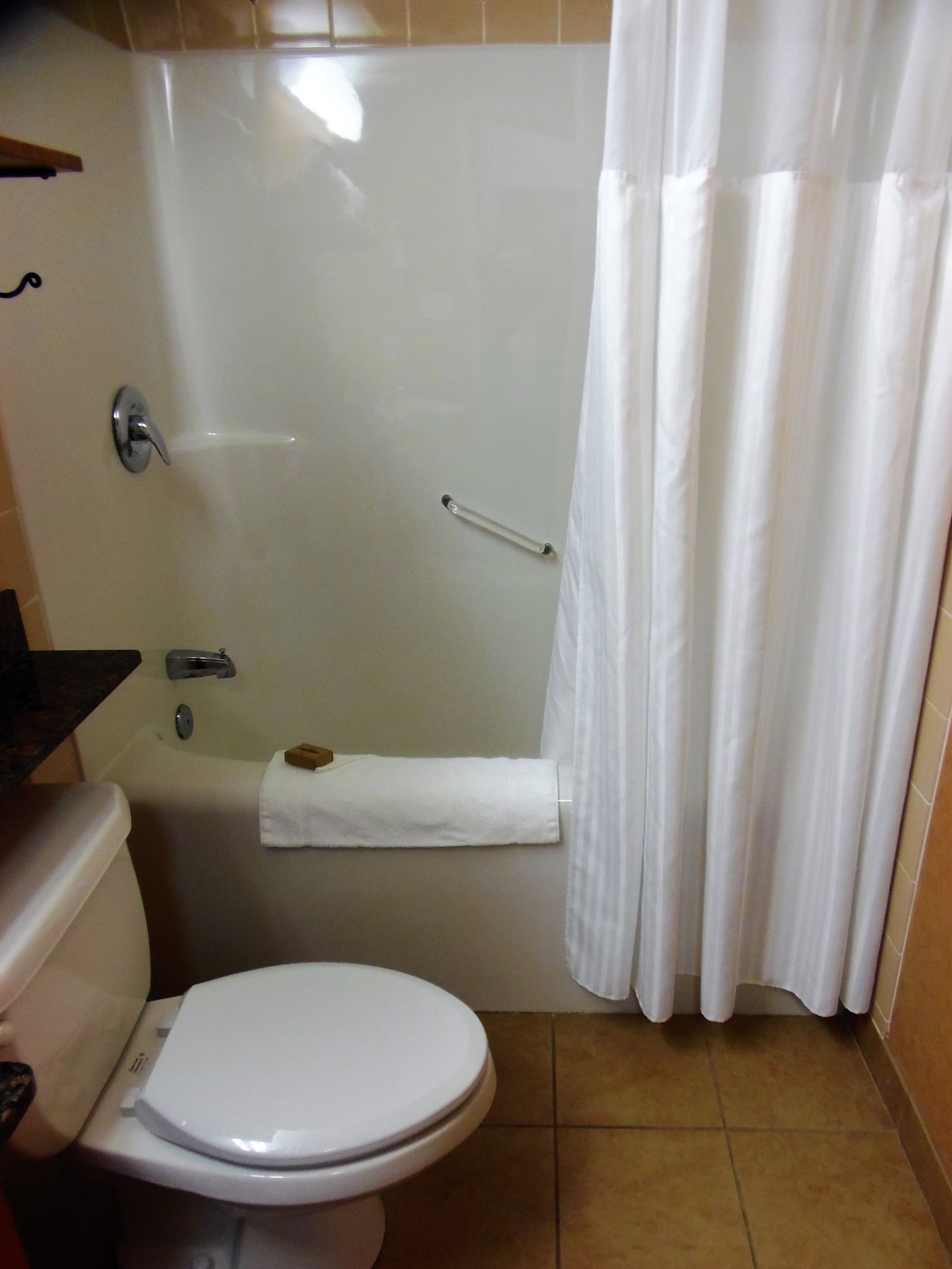 Photo - Rosslyn Inn & Suites