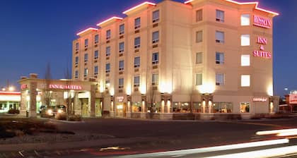 Rosslyn Inn and Suites