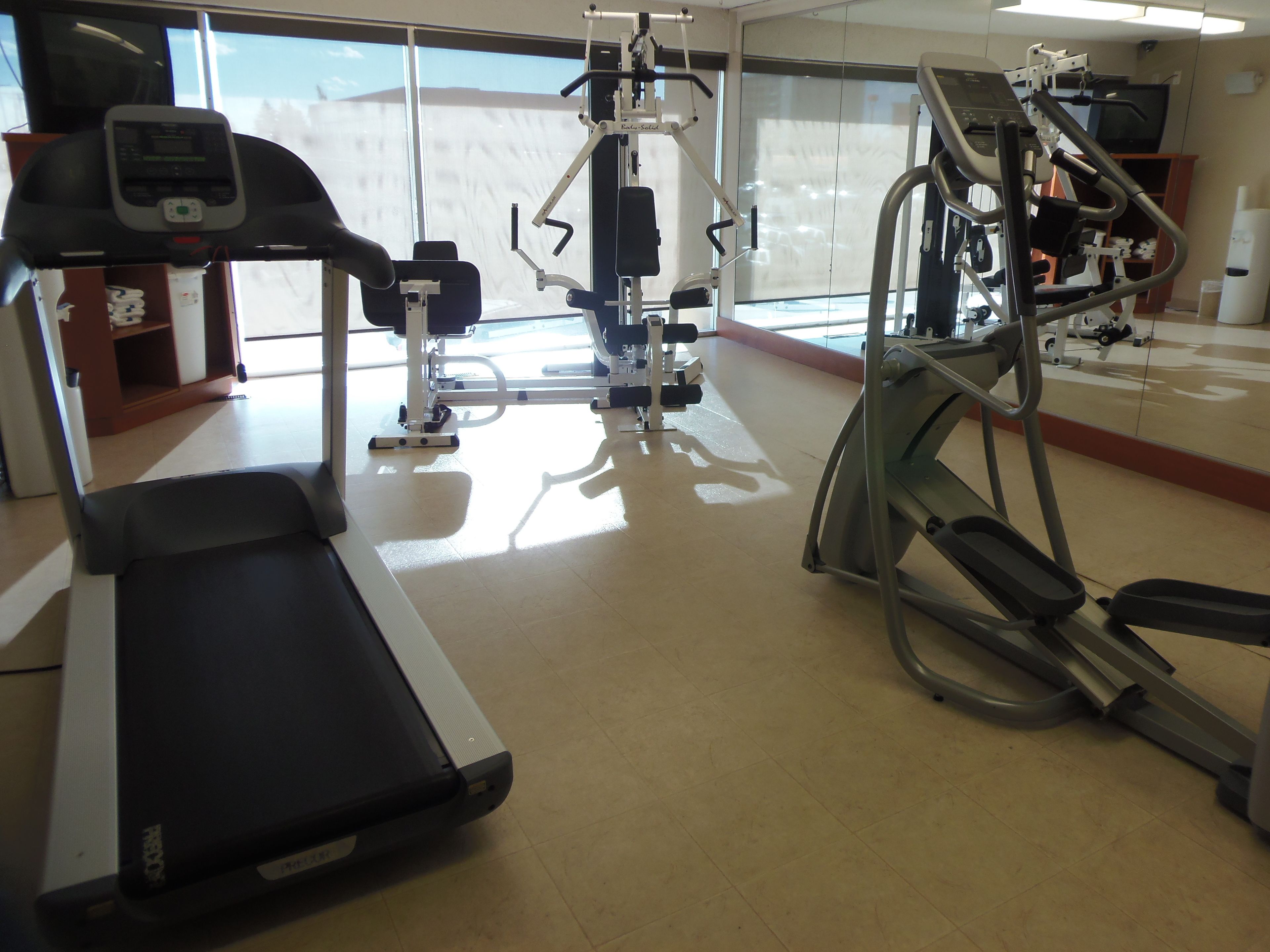 Photo - Rosslyn Inn & Suites