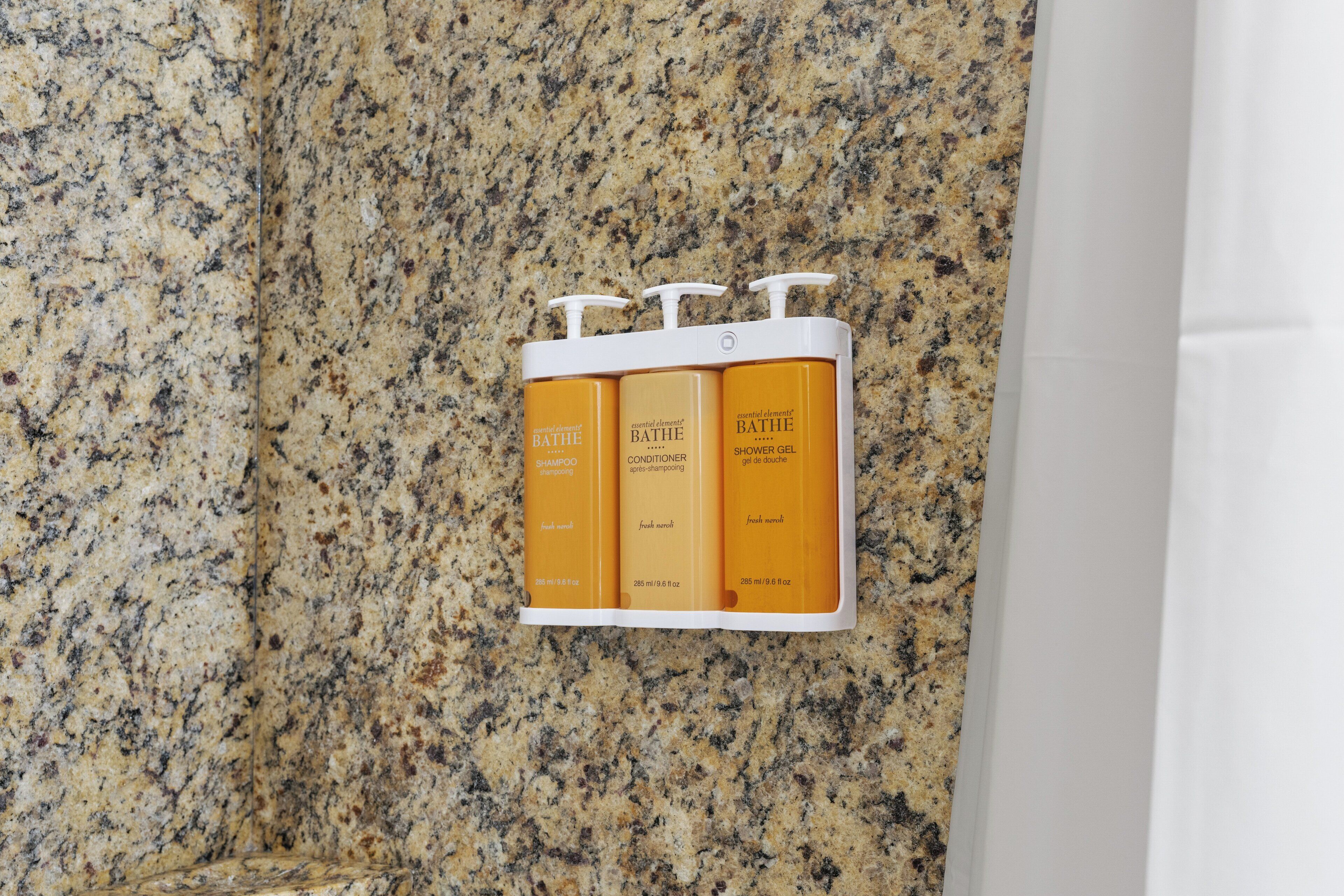 combined shower/bathtub, free toiletries, hair dryer, towels