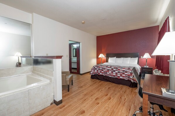 Superior Room, 1 King Bed, Non Smoking, Jetted Tub | Desk, laptop workspace, iron/ironing board, free cribs/infant beds - Red Roof Inn Hartselle (Hartselle)