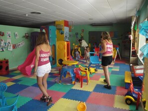 Children’s play area – indoor