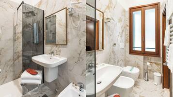 Classic Double or Twin Room | Bathroom | Combined shower/bathtub, free toiletries, hair dryer, bidet