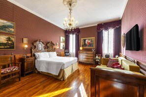 Superior Room, Canal View