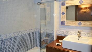 Chambre Double ou avec lits jumeaux (Duplex) | Salle de bain
