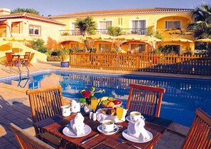 Front of property - Costa D’Oiro Ambiance Village (Lagos)