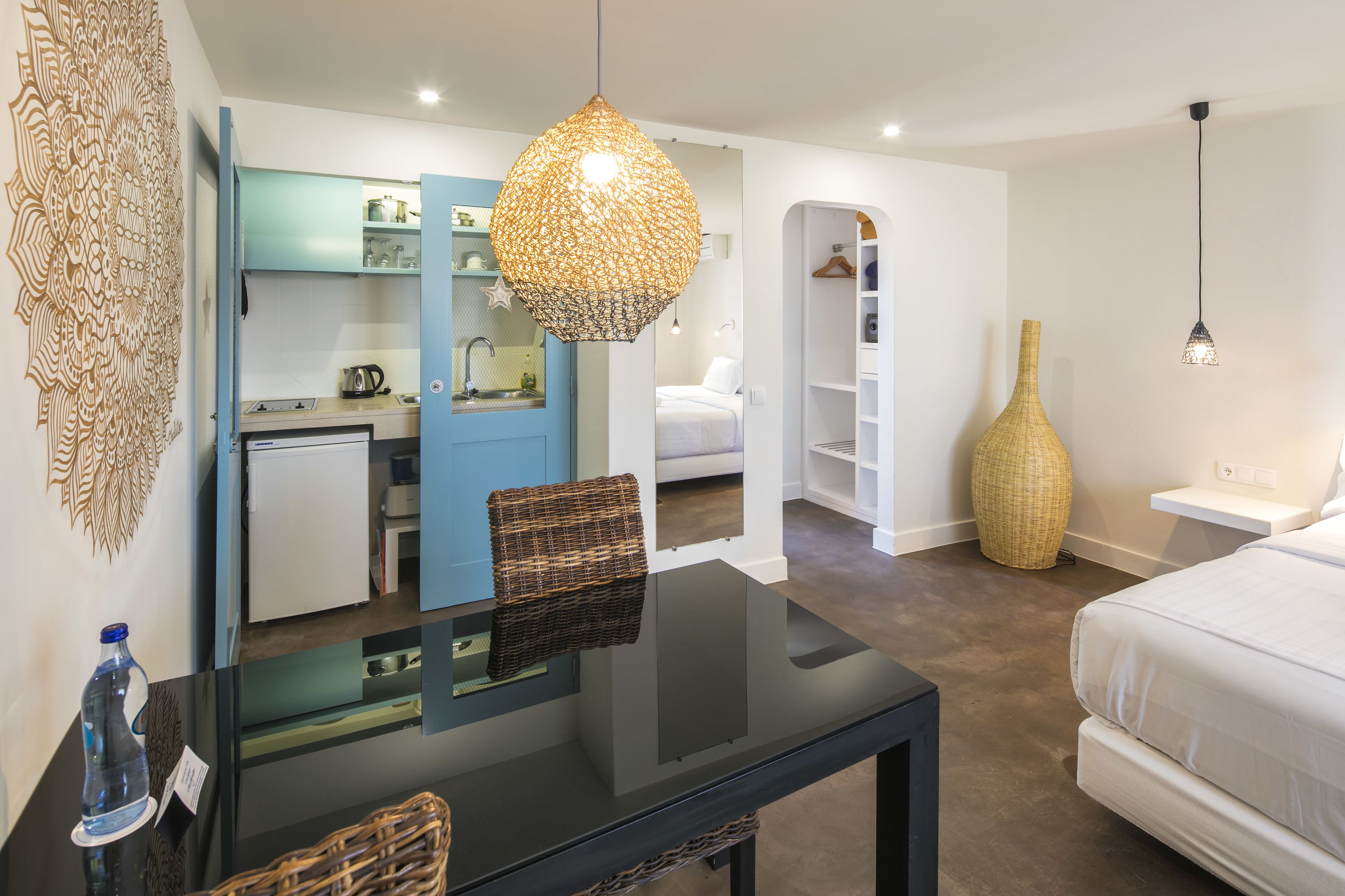 studio | private kitchen | coffee/tea maker, reusable coffee/tea filters