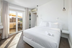 Double or Twin Room | Bathroom | Rainfall showerhead, eco-friendly toiletries, hair dryer, towels