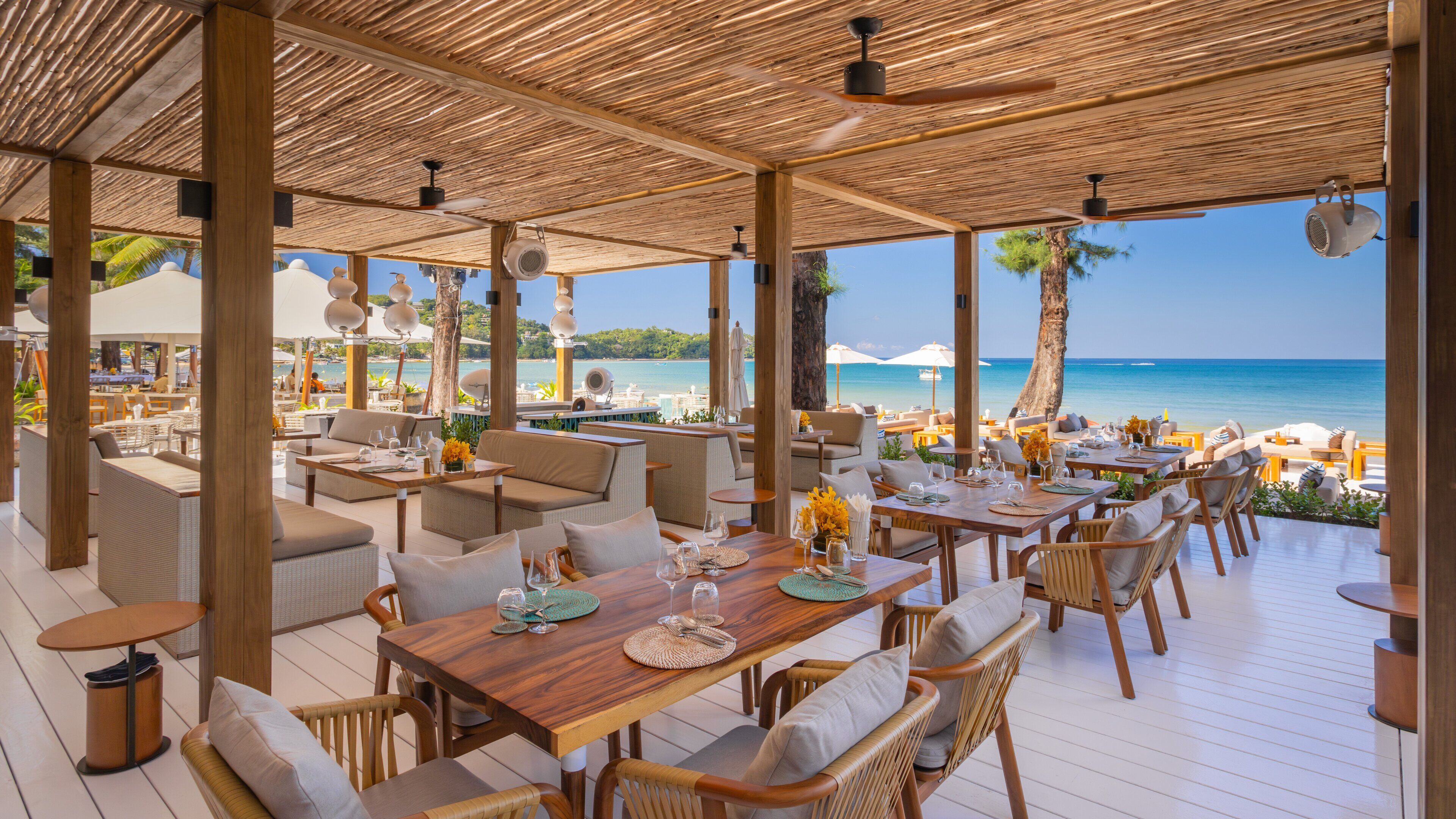 3 restaurantes, café da manhã, culinária tailandesa