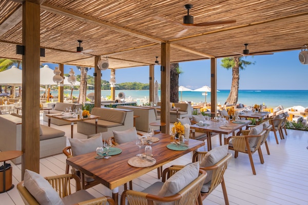 3 Restaurants, Frühstück, Mittagessen, thailändische Küche