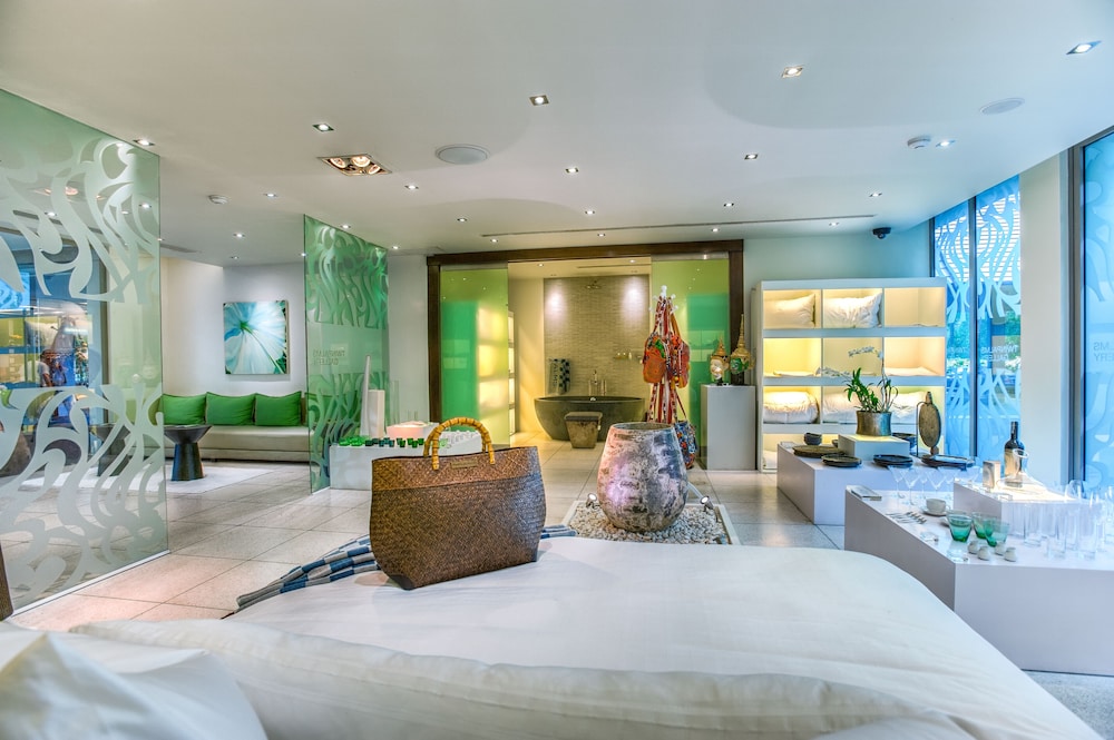 Twinpalms Surin Beach Phuket by null