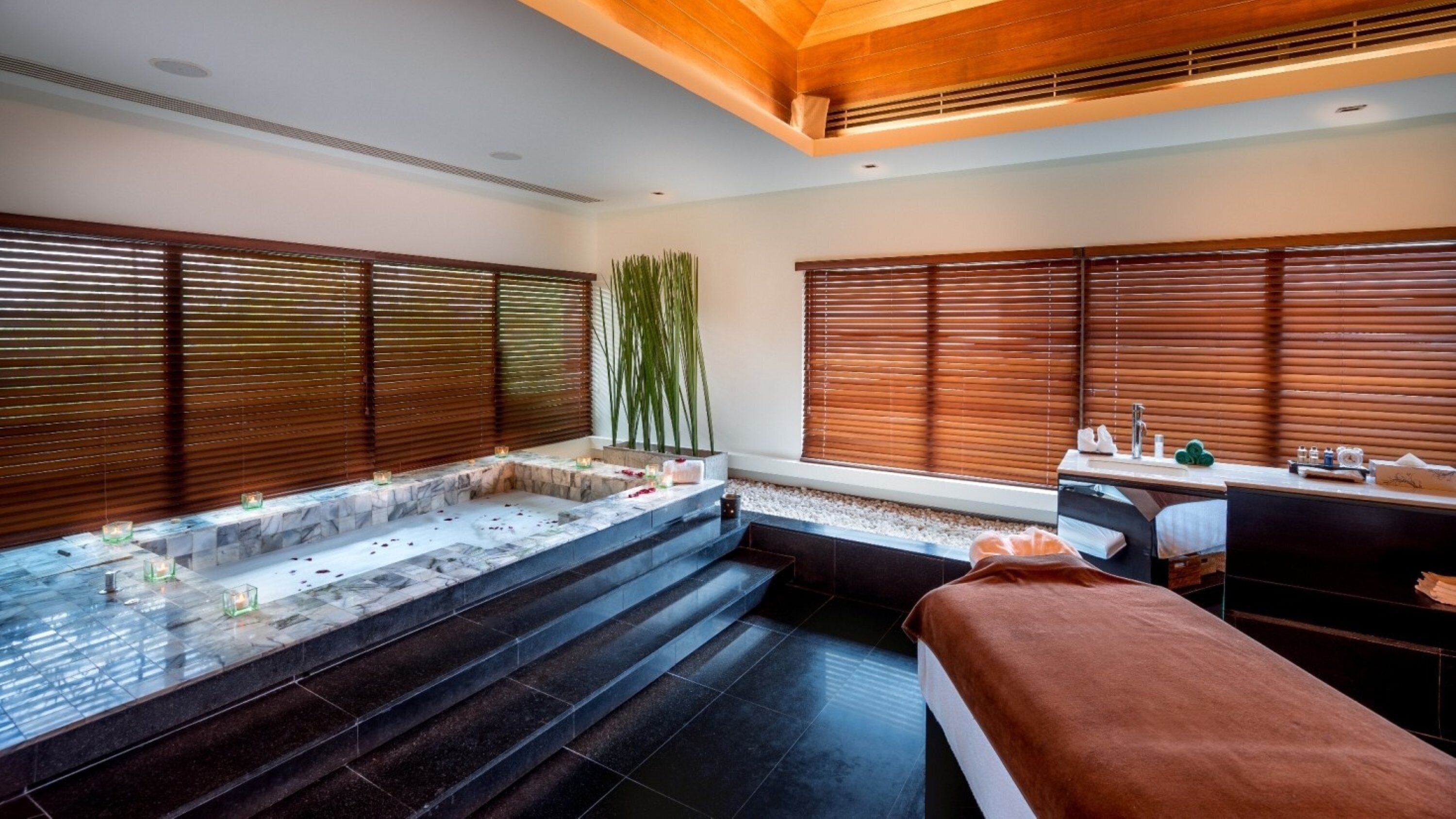 Photo - Twinpalms Surin Beach Phuket