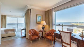 Suite, Corner | Egyptian cotton sheets, premium bedding, down comforters, pillowtop beds