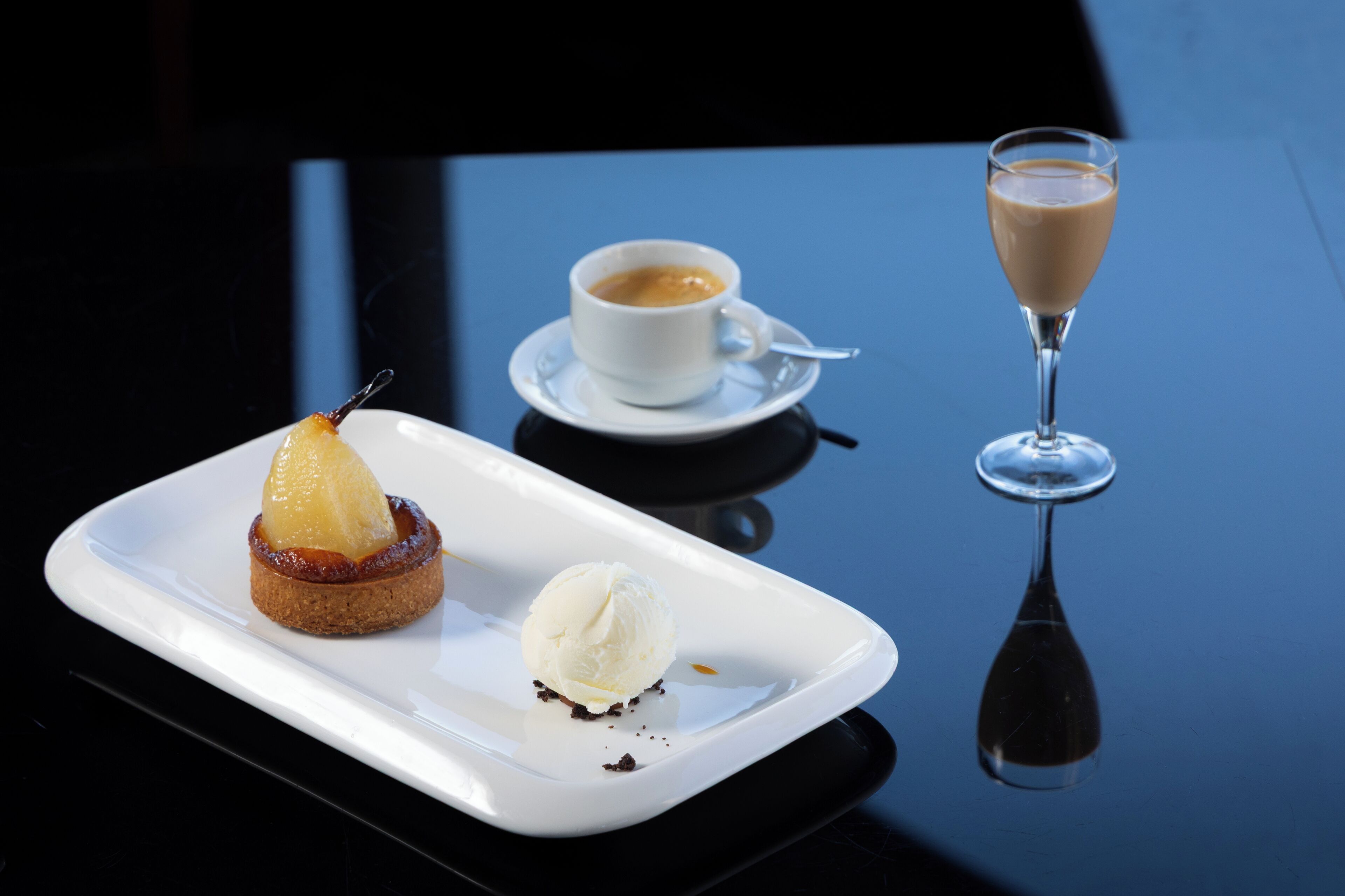 breakfast, lunch and dinner served