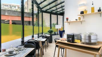 Daily buffet breakfast (EUR 15 per person)