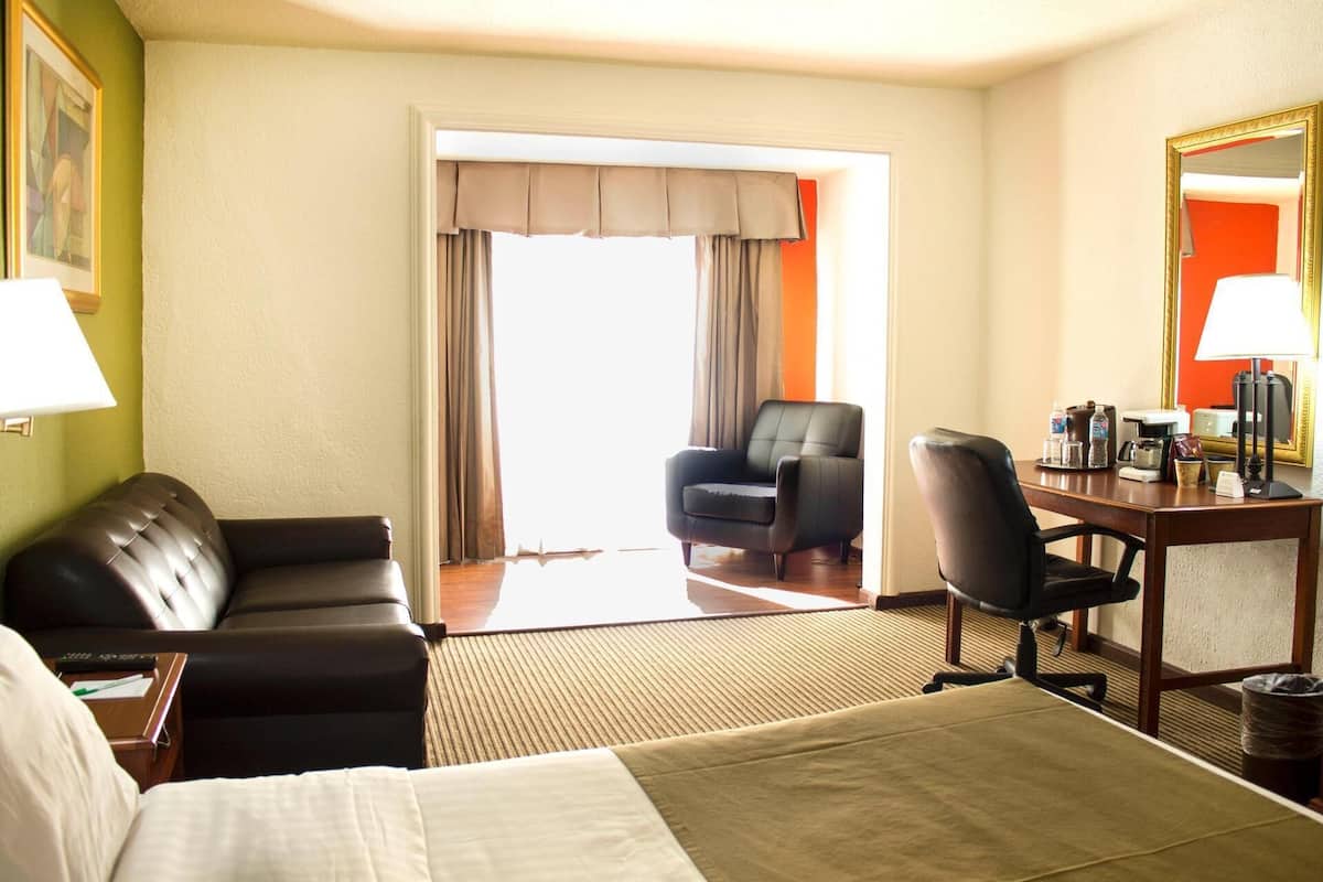 Premium bedding, down duvets, pillow-top beds, in-room safe