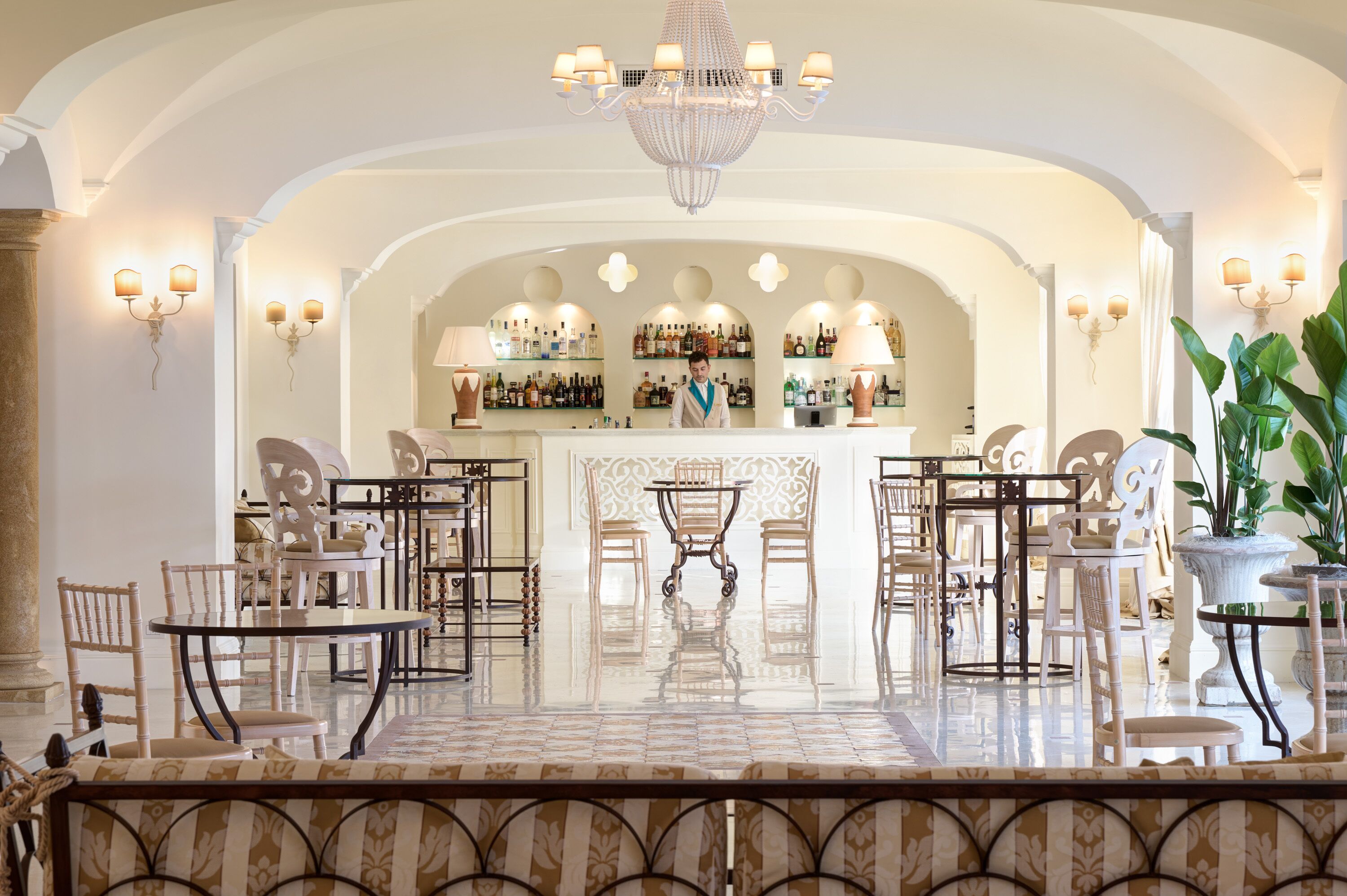 2 bars/lounges, poolside bar, beach bar