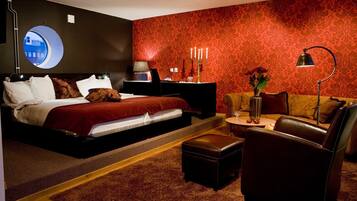 Suite | Desk, free cots/infant beds, rollaway beds, free WiFi