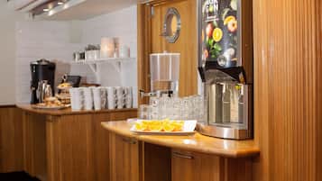 Free daily full breakfast