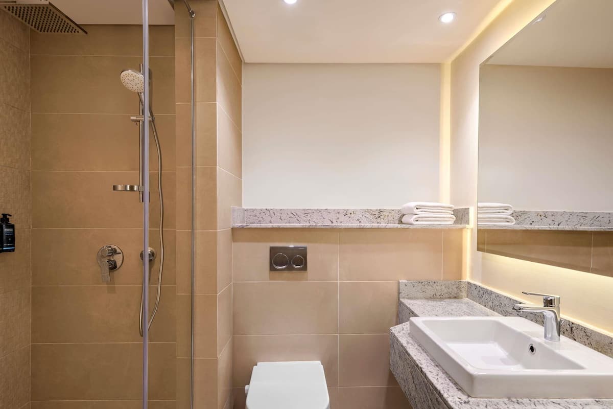 Minibar, coffre-fort, bureau, rideaux dâobscurcissement