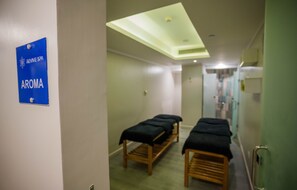 Salle de soins pour les couples, bain turc/hammam, soins du corps