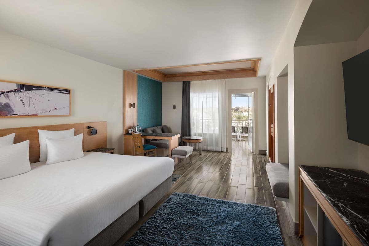 1 bedroom, minibar, in-room safe, desk