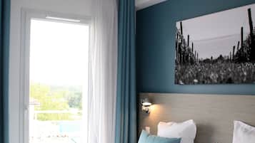 Apartment, 2 Bedrooms | In-room safe, individually decorated, individually furnished, desk