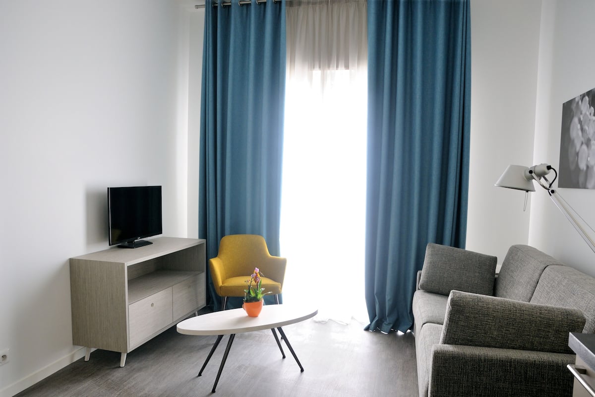 Appartamento, 2 camere da letto | 1 camera, una cassaforte in camera, con stile personalizzato