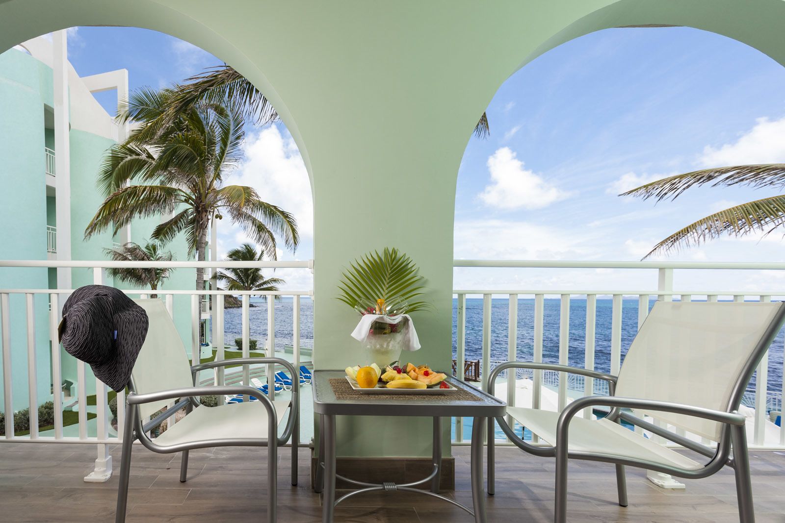 ocean front courtyard room | balcony