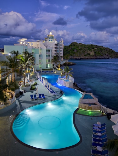 Oyster Bay Beach Resort