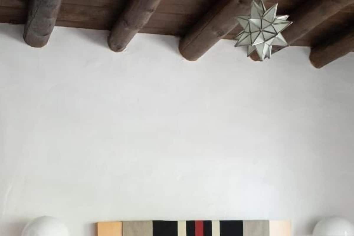 Standard Room, 1 King Bed | Premium bedding, individually decorated, individually furnished, desk