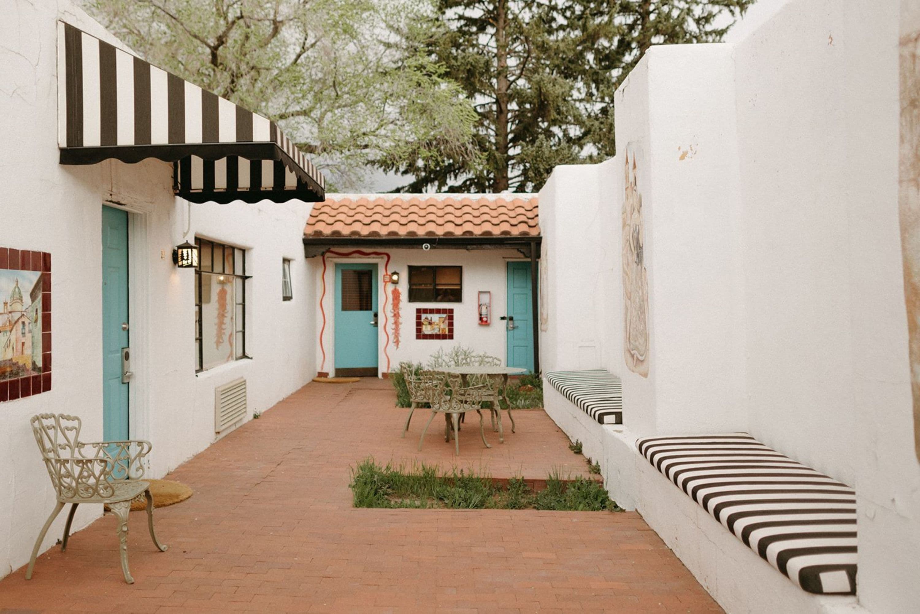 Photo - El Rey Court