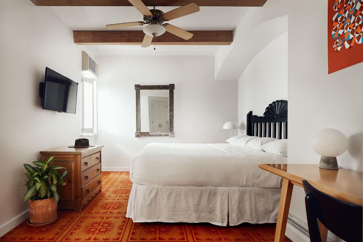 deluxe room, 1 king bed | premium bedding, individually decorated, individually furnished, desk