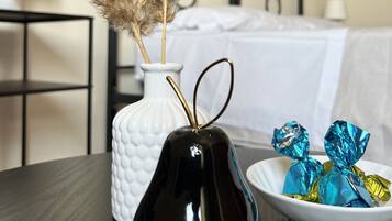 Schreibtisch, kostenloses WLAN, Bettwäsche