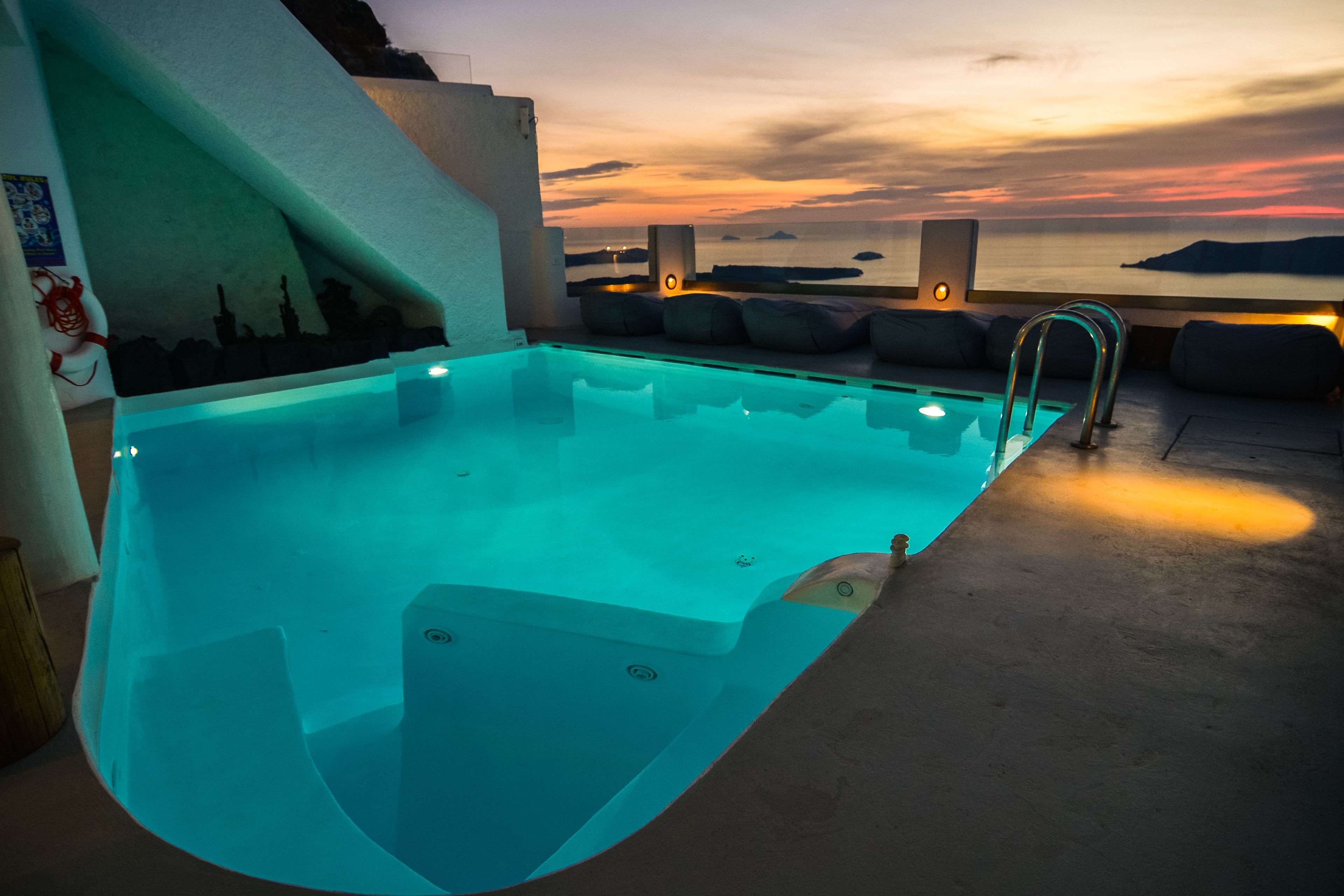 Seasonal outdoor pool, pool umbrellas, sun loungers