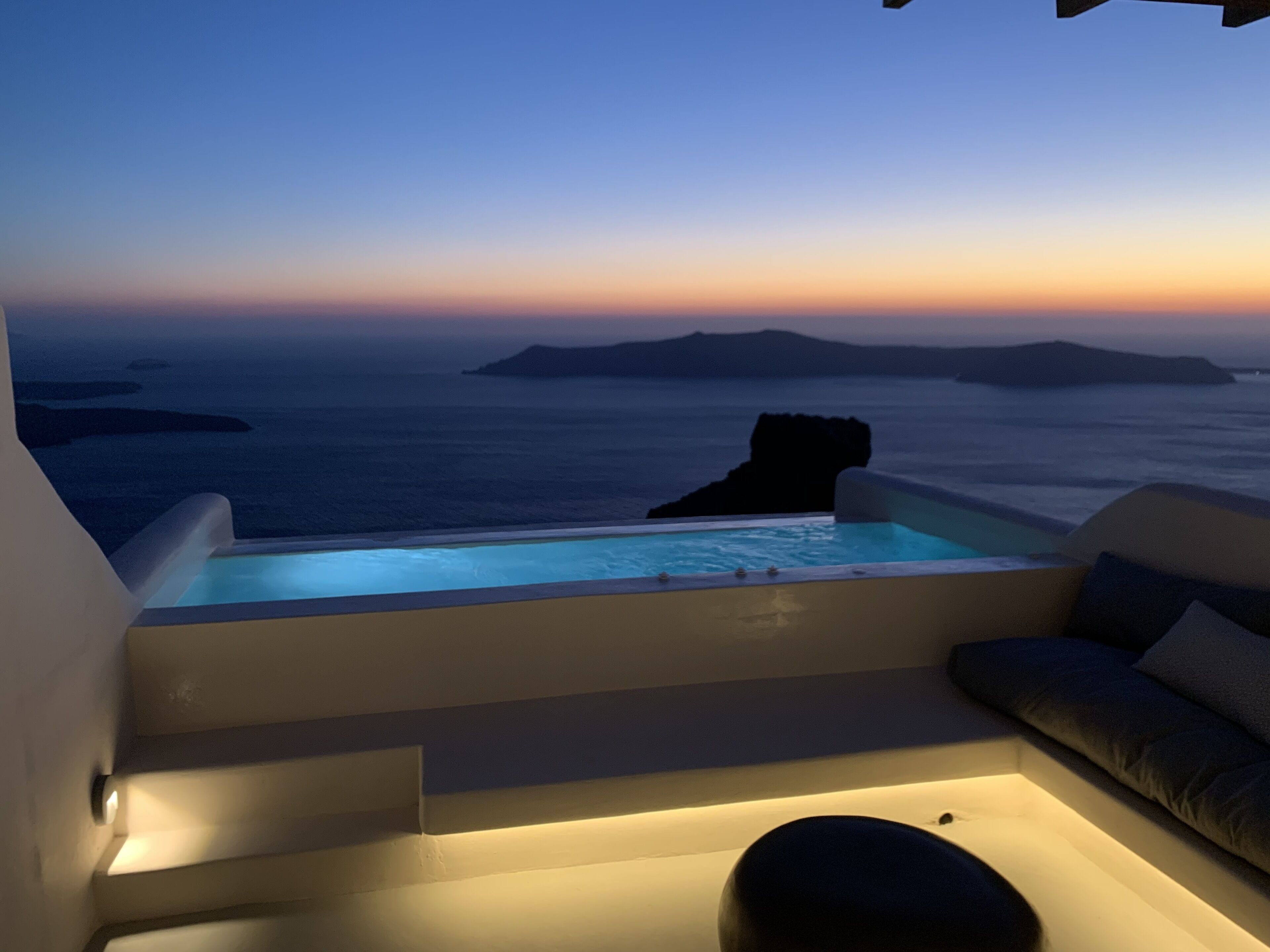 Executive Honeymoon Suite, Hot Tub, Caldera & Sea View | Terrace/patio