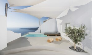 Premium Suite, 2 Bedrooms, Hot Tub, Caldera & Sea View | Hypo-allergenic bedding, in-room safe, iron/ironing board, bed sheets