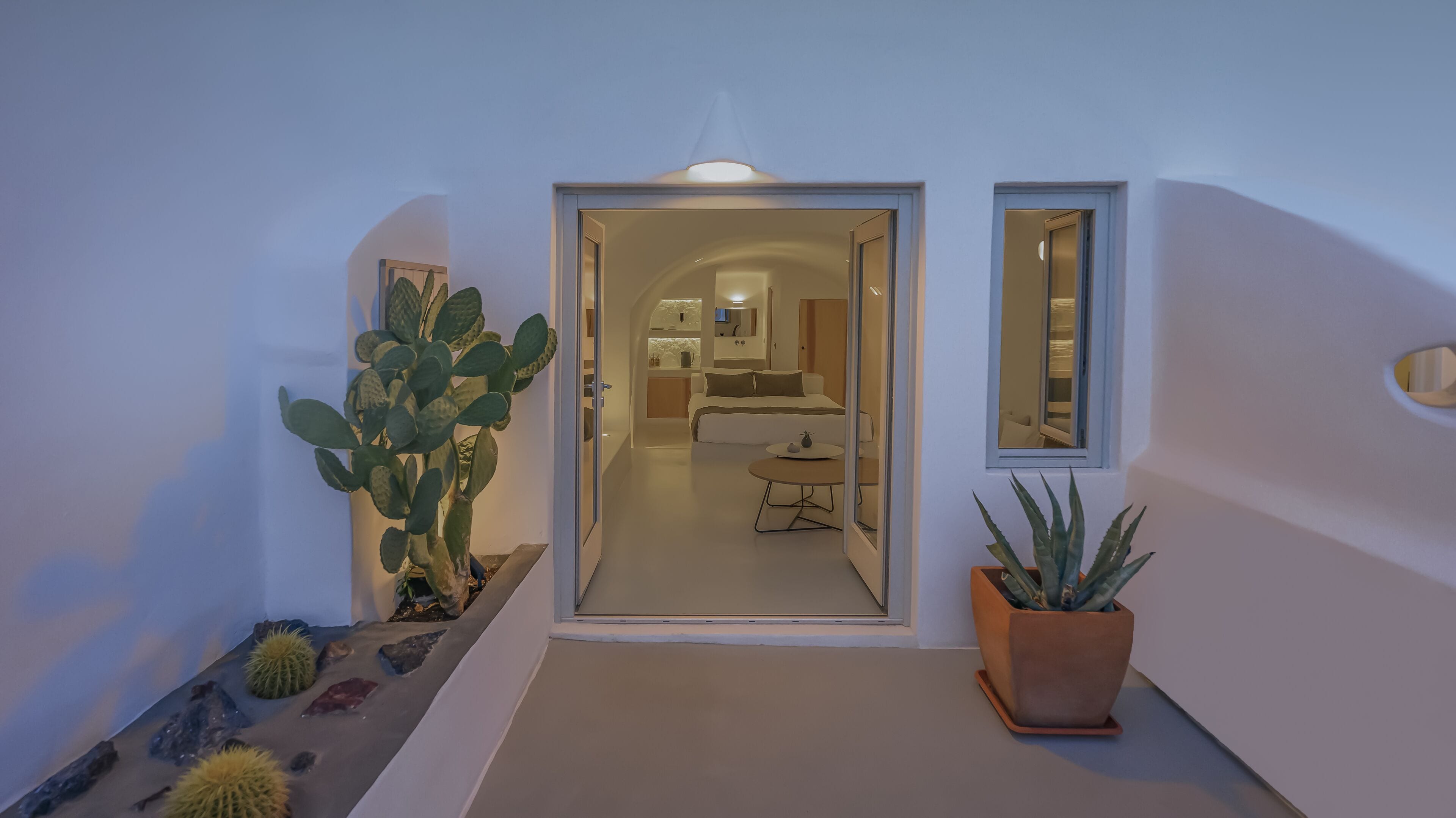 superior studio, sea view | hypo-allergenic bedding, in-room safe, iron/ironing board, bed sheets