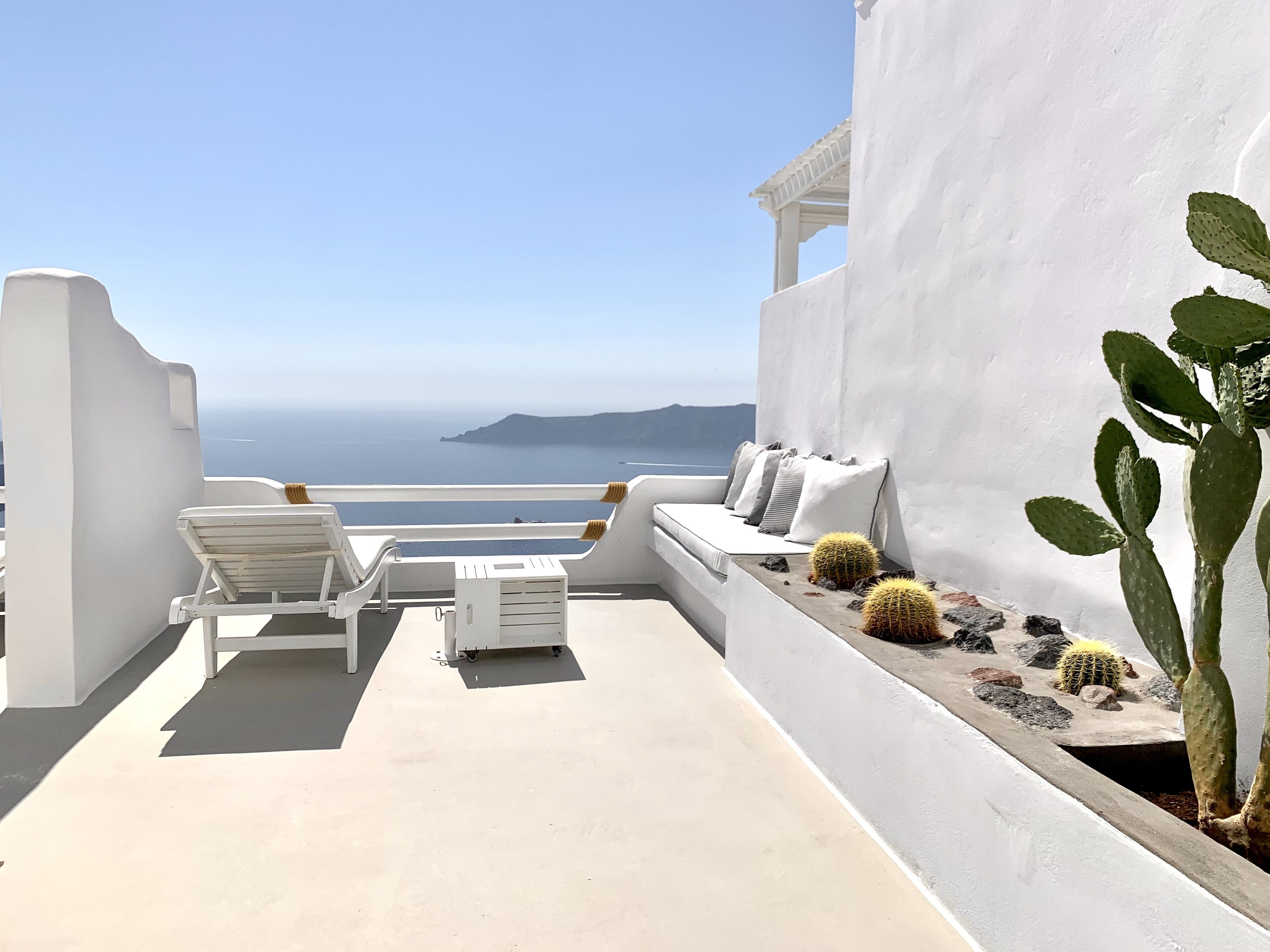 superior studio, sea view | hypo-allergenic bedding, in-room safe, iron/ironing board, bed sheets