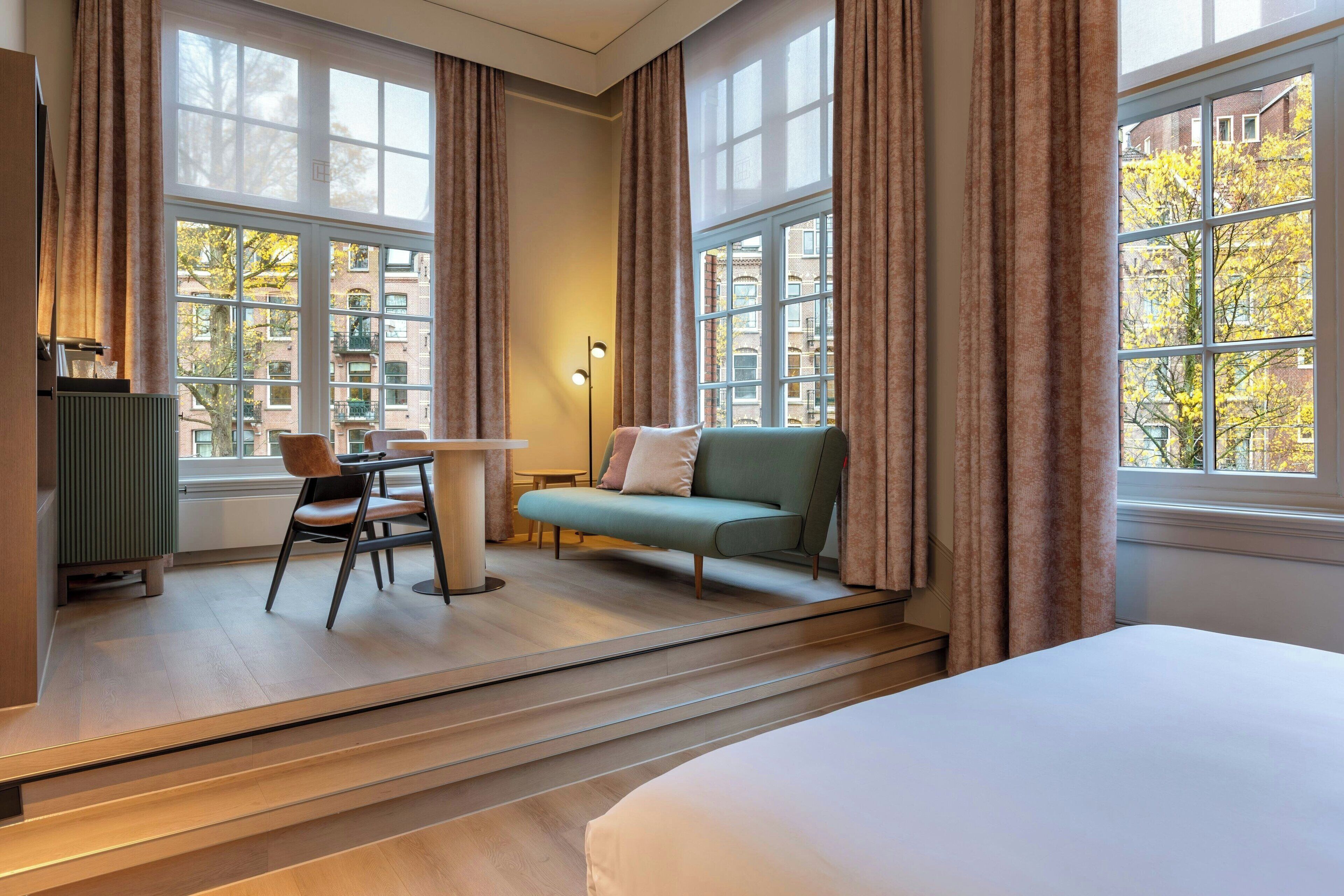 주니어 스위트, 킹사이즈침대 1개 | 고급 침구, 오리/거위털 이불, 무료 미니바, 객실 내 금고