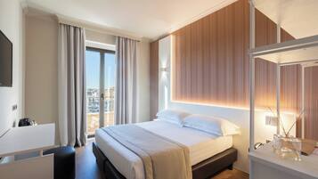 Caixa forta a l'habitació, escriptori i habitacions insonoritzades