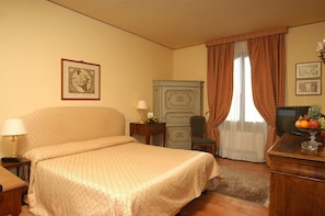Room - Grand Hotel Villa Fiorio (Grottaferrata)