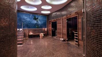 Salas de tratamiento para parejas, sauna y tina de hidromasaje