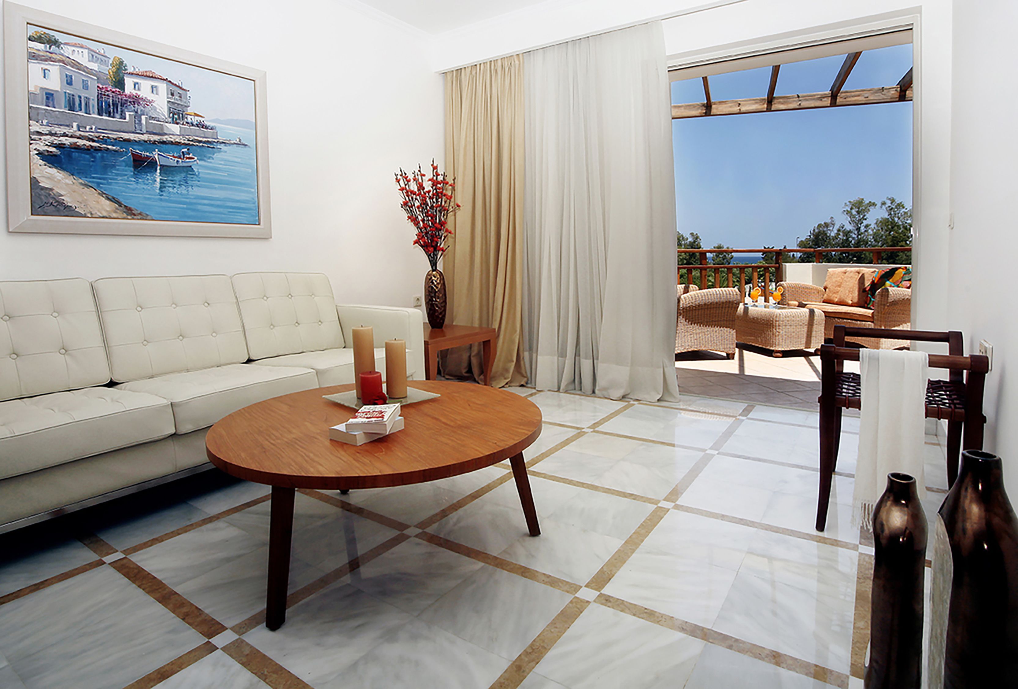 suite, 1 bedroom | 1 bedroom, minibar, in-room safe, desk