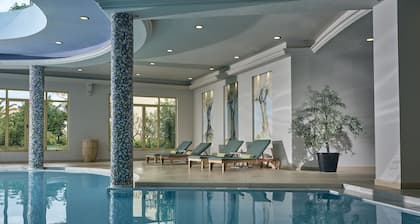 Pilot Beach Resort