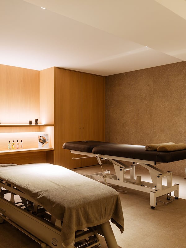 Sauna, hot tub, steam room, body treatments, massages