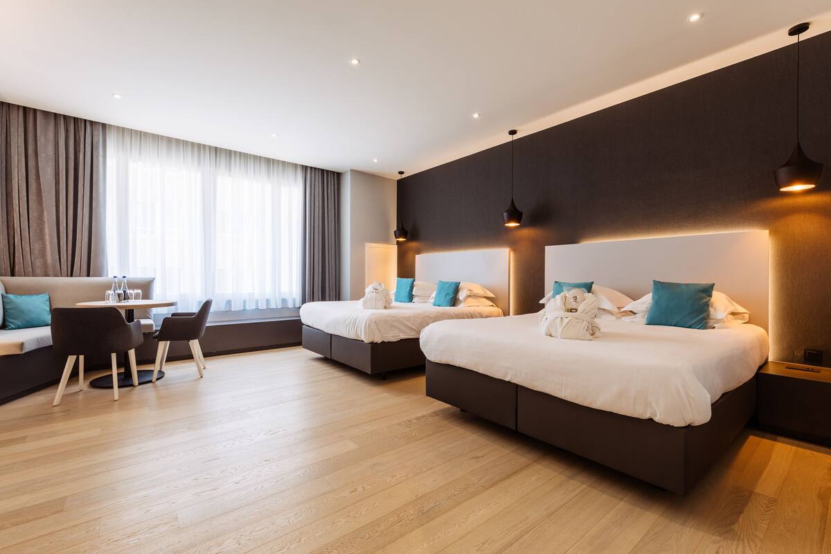 Comfort Room, 2 Queen Beds, No Sea View | Pemandangan dari kamar