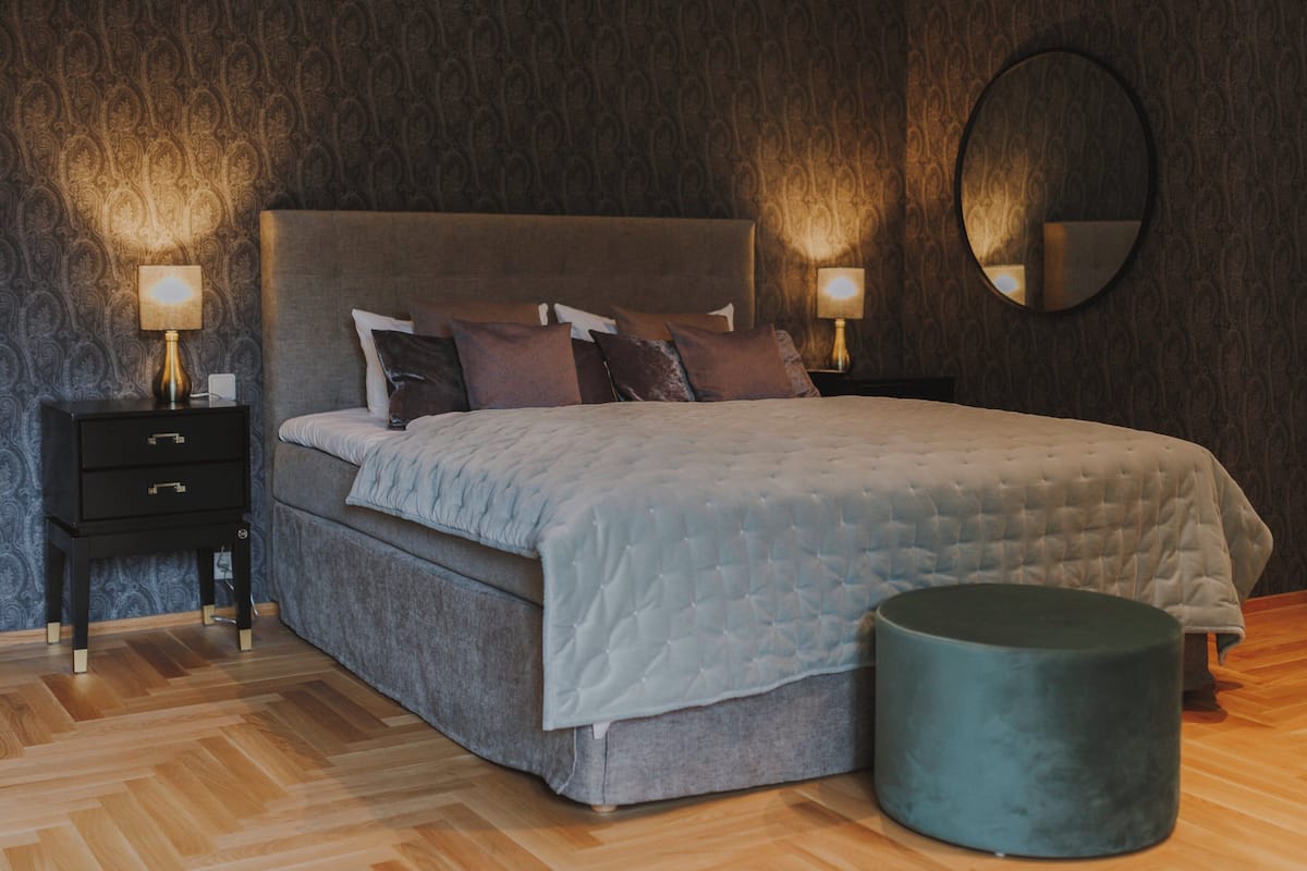 Comfort-Doppelzimmer, 1 Queen-Bett | Allergikerbettwaren, Zimmersafe, individuell dekoriert