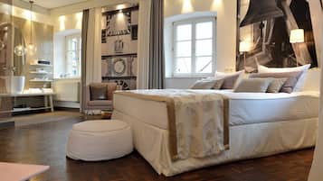 Comfort Double Room, 1 Queen Bed | Hypo-allergenic bedding, in-room safe, individually decorated